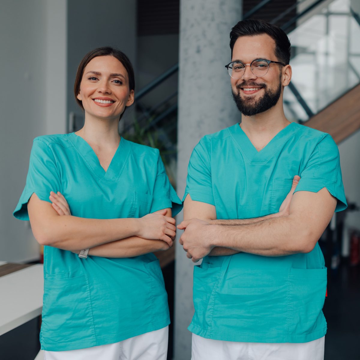 Chirurgien-dentiste au cabinet avec Giantix.